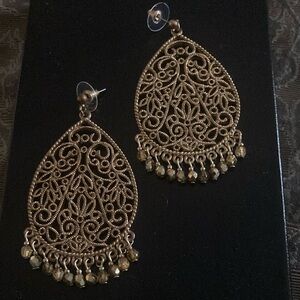 Elegant Gold Filigree Earrings